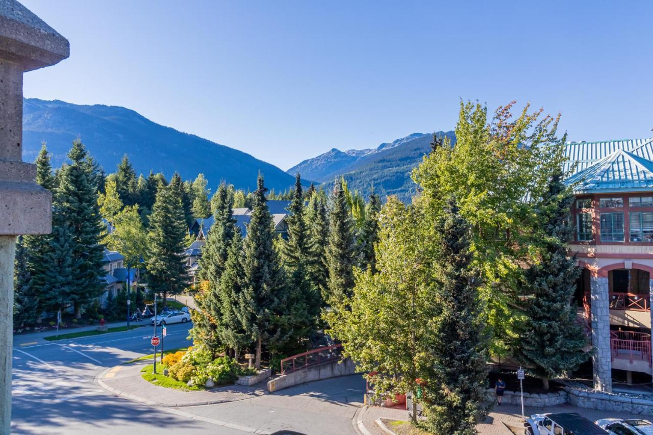 Alpenglow Lodge By Elevate Vacations Whistler Exterior photo
