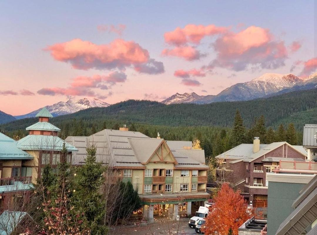 Alpenglow Lodge By Elevate Vacations Whistler Exterior photo